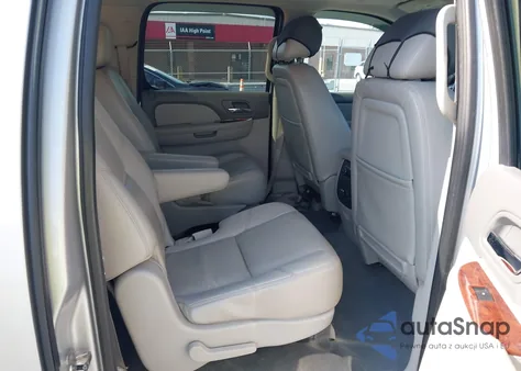 2011 Chevrolet Suburban 1500 Ltz z USA, uszkodzony, nr VIN 1GNSKKE37BR329365